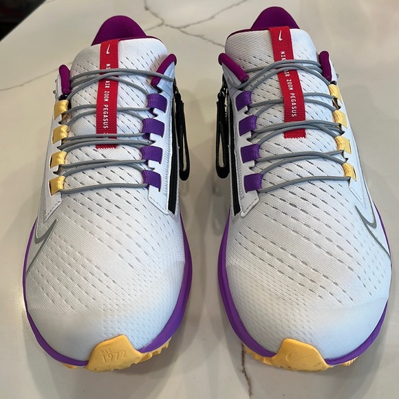 Nike Air Zoom Pegasus worn once excellent condition 9. White, purple, yellow - Picture 2 of 16